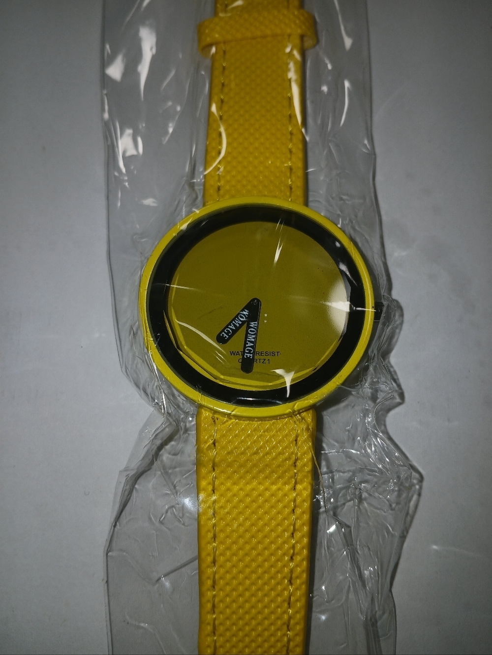 Yellow Minimalist Quartz Watch - Picture 3 of 7